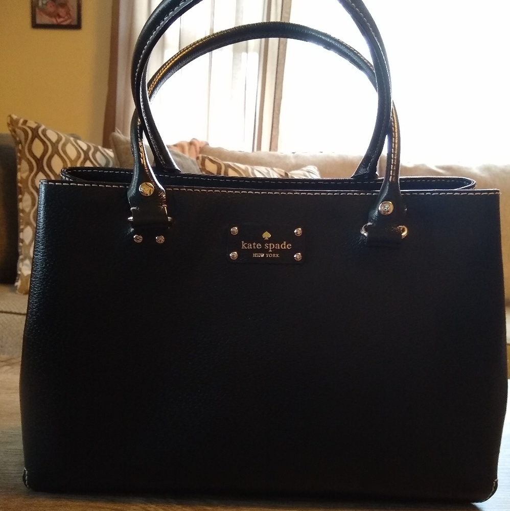 🌸kate spade Elena Wellesley Tote🌸